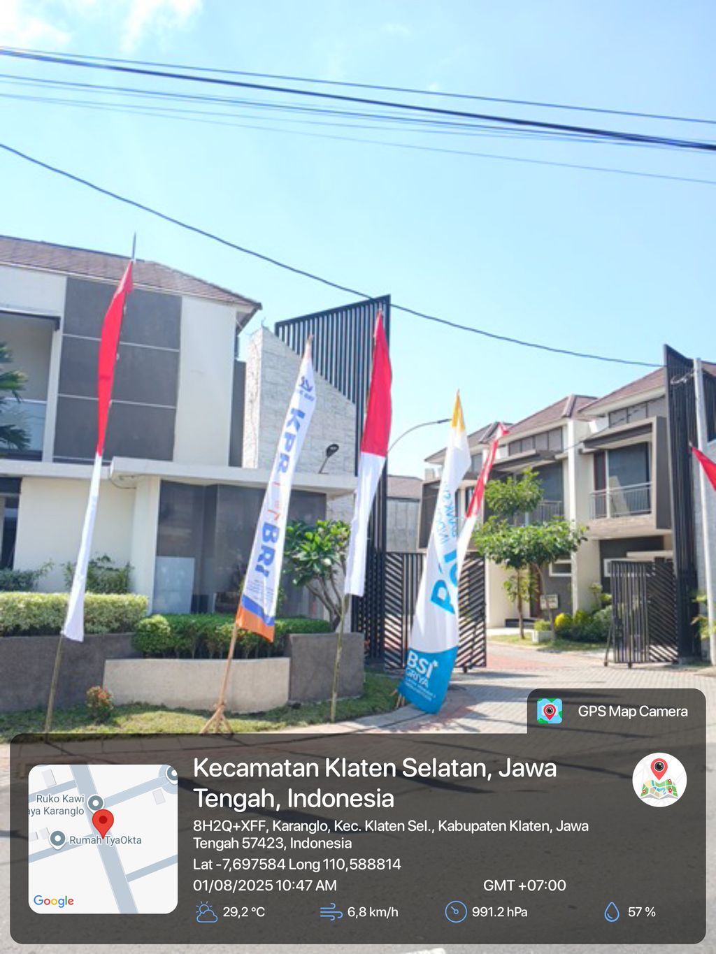 foto gerbang perumahan TAMAN ANGGREK KARANGLO