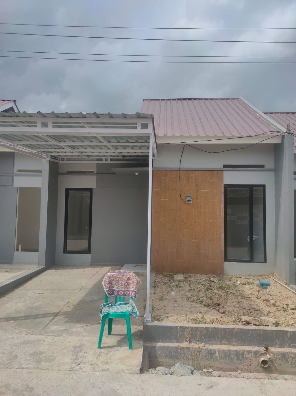 foto tampak rumah tipe 36/72 perumahan Palaran Indah Kemilau 2