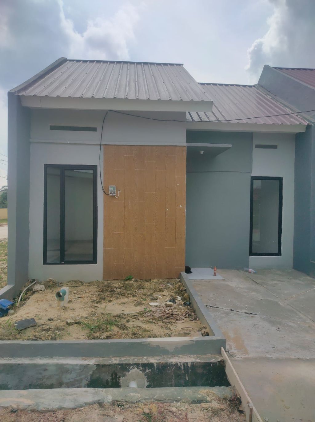 foto tampak rumah tipe 36/108 perumahan Palaran Indah Kemilau 2