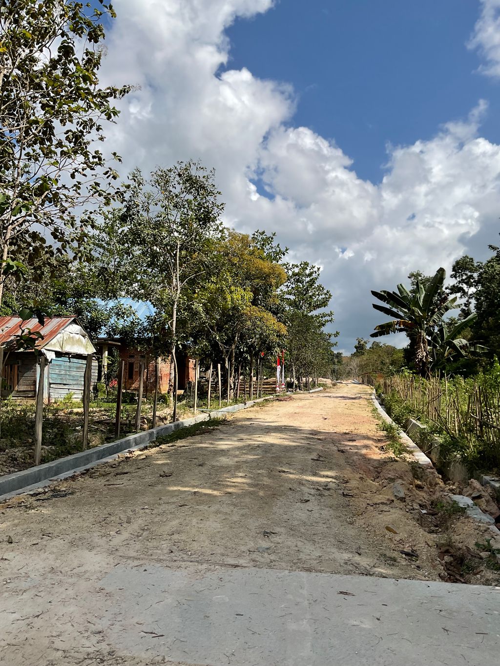 foto gerbang perumahan Puspa Hills