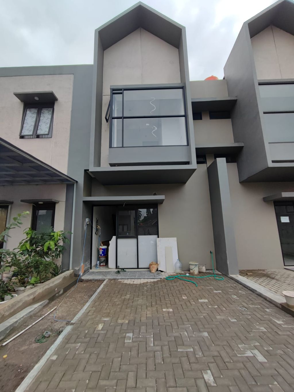 foto tampak rumah tipe 65 (C1) perumahan Kopo Harmonis Townhouse