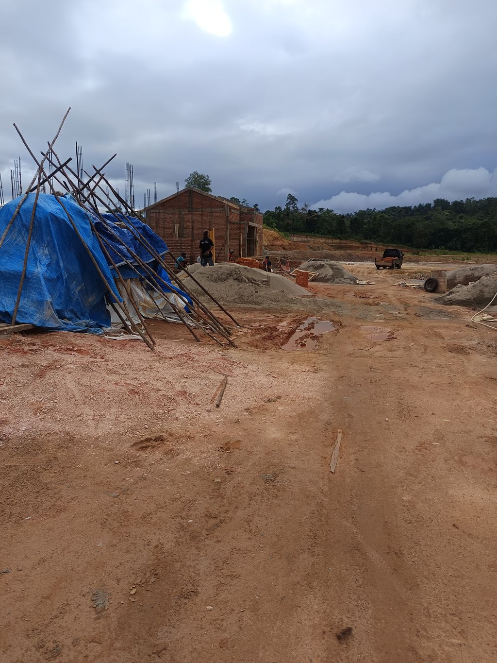 foto posisi tengah perumahan GRIYA BESTARI