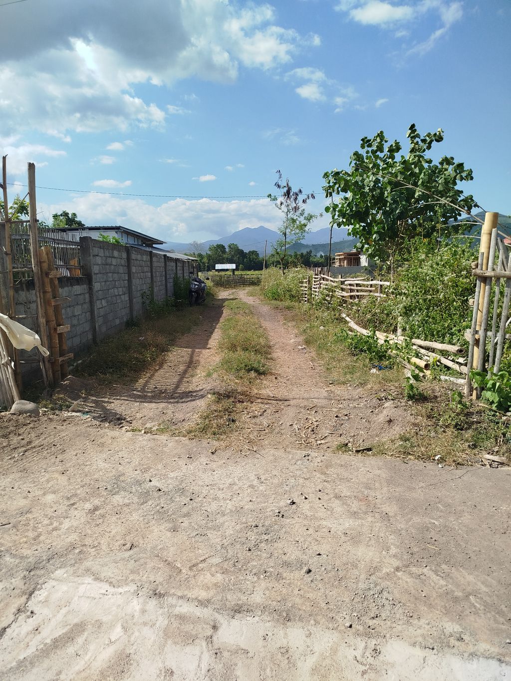 foto gerbang perumahan Puri Asri Residence