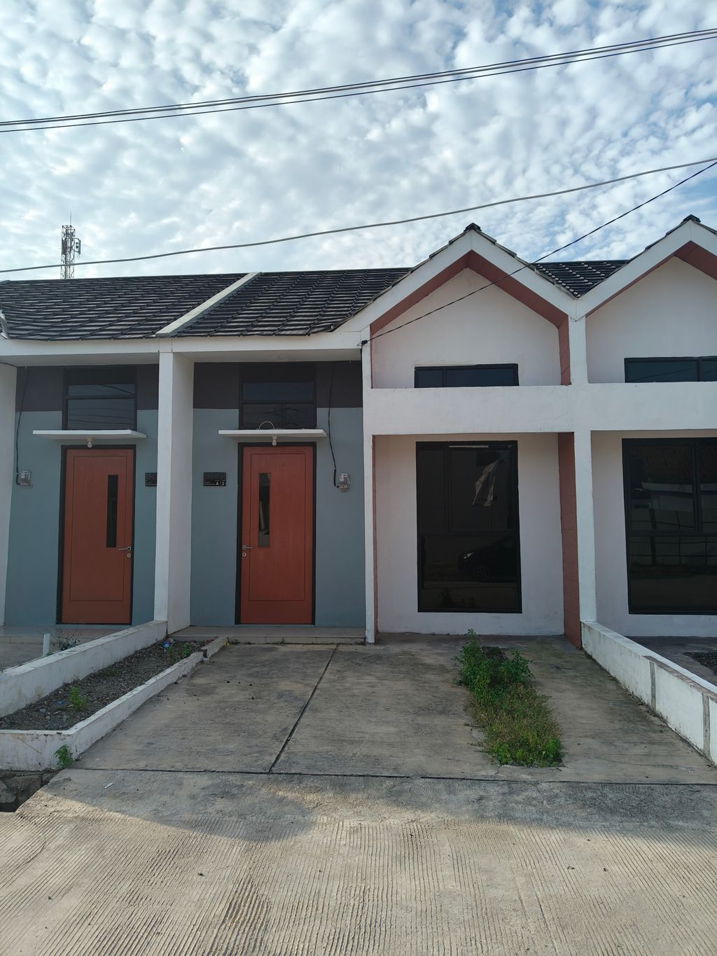 foto tampak rumah tipe 36/67 perumahan Azura Nusantara Residence