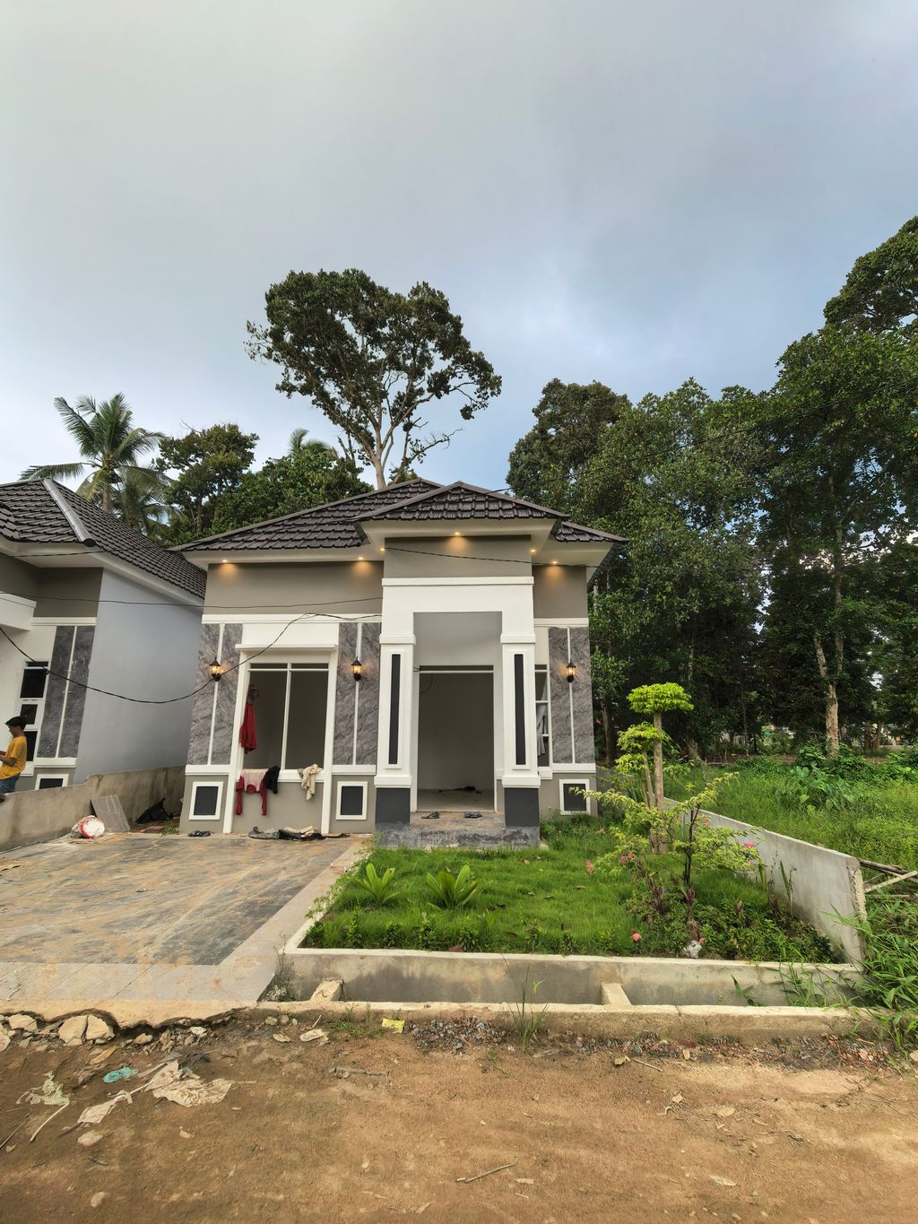 foto contoh rumah perumahan EMILY EMERALD 1