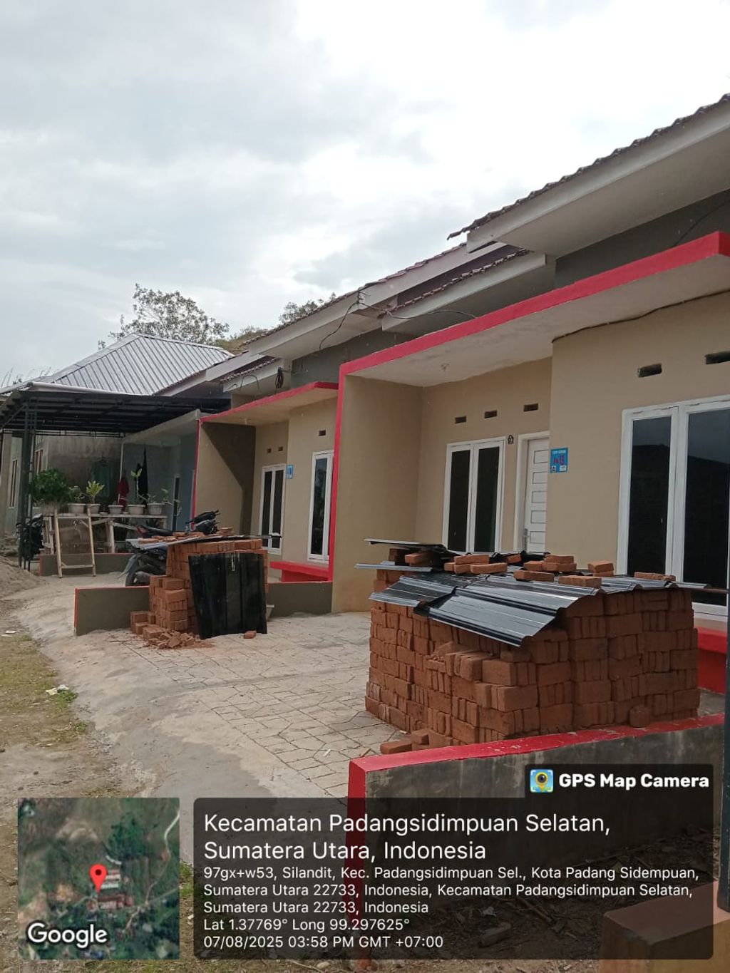 foto posisi tengah perumahan PERUMAHAN GRIYA SEROJA