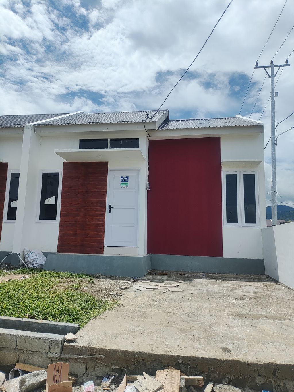 foto contoh rumah perumahan GRAHA KHAYANGAN HILLS III