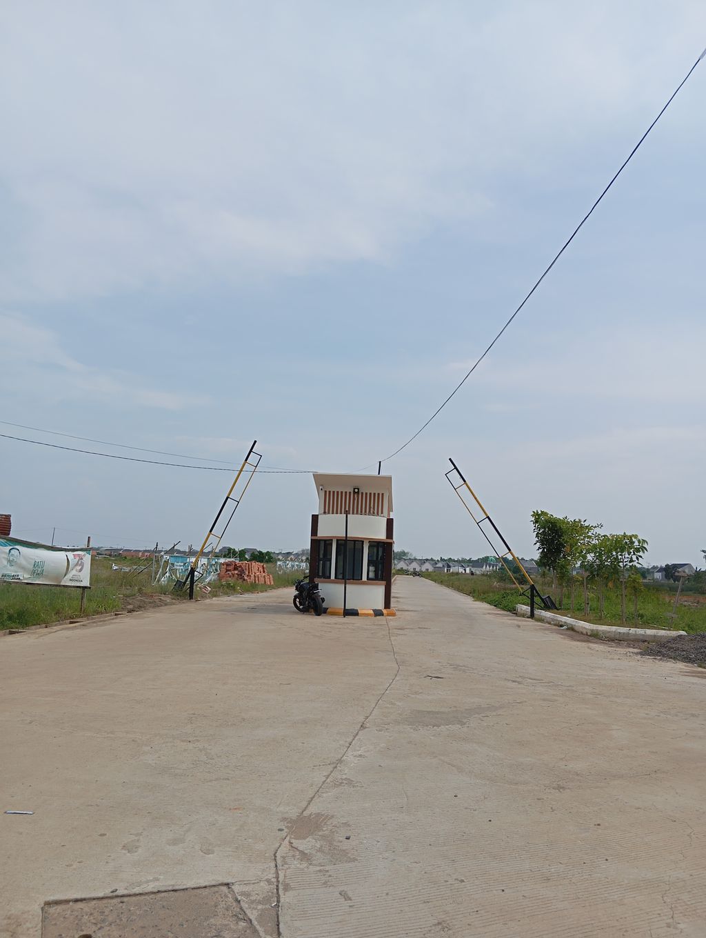 foto gerbang perumahan GRAND KENCANA UTAMA CLUSTER BALI (24 UNIT)