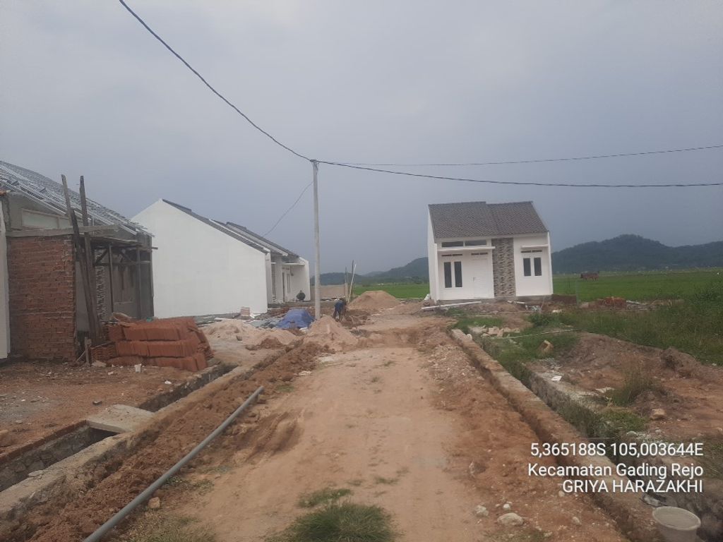 foto posisi tengah perumahan GRIYA HARAZAKHI