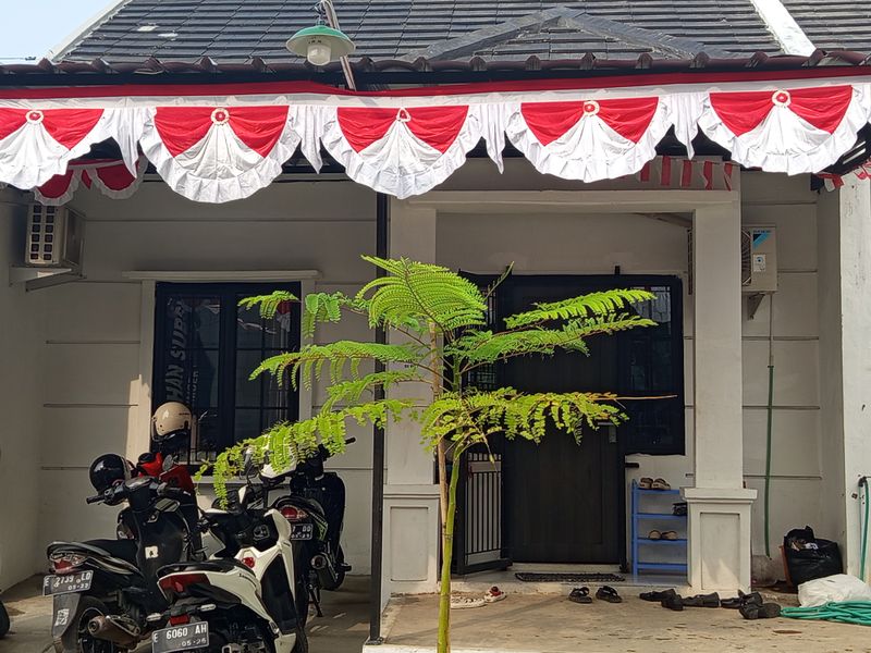 foto contoh rumah perumahan RUMAH SULTAN KALIWADAS