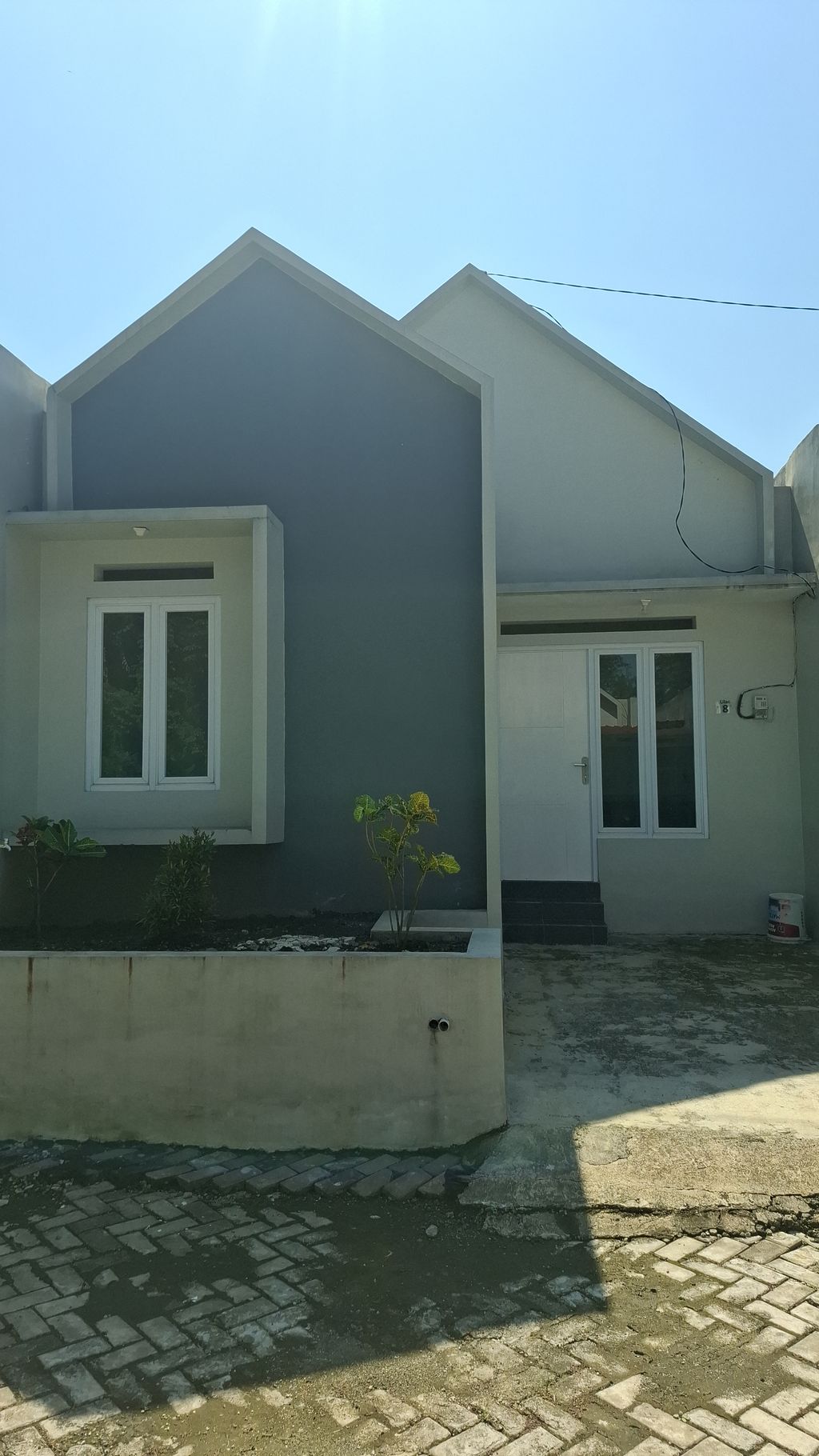 foto tampak rumah tipe 30 perumahan GARDENIA VILLAGE