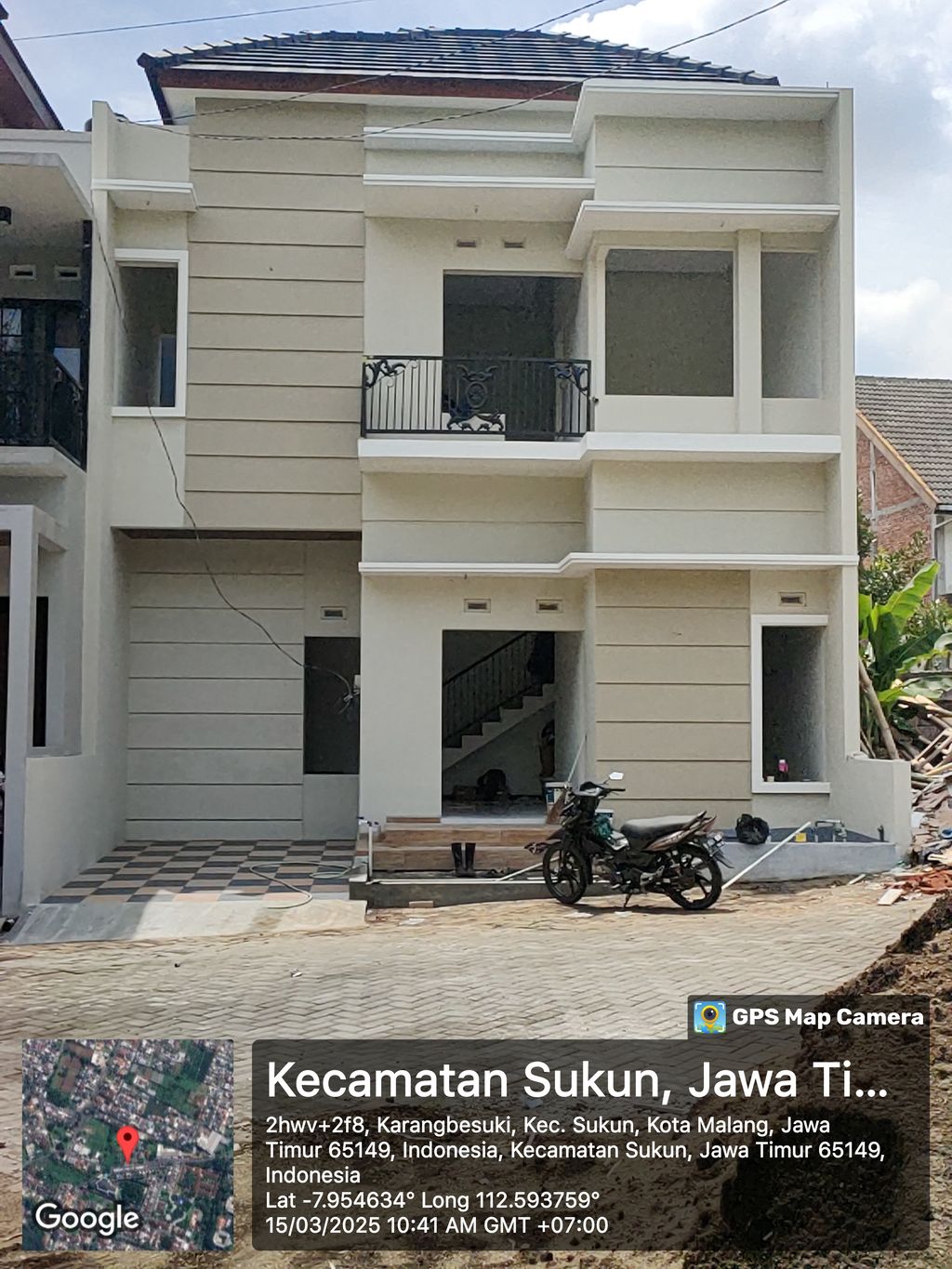 foto tampak rumah tipe 110 perumahan Grand Bukit Cemara 1