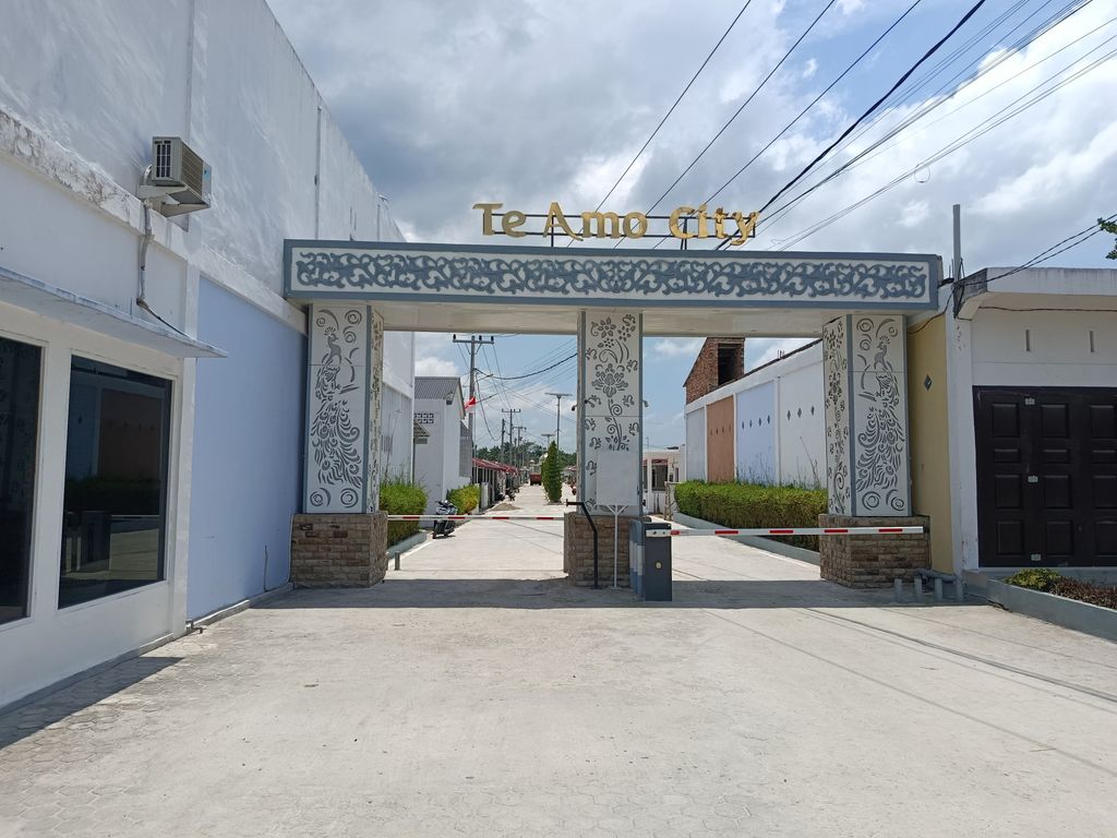 foto gerbang perumahan TE AMO CITY III