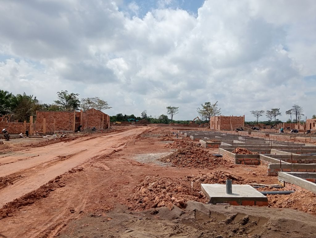 foto gerbang perumahan GRIYA LESTARI RESIDENCES 2