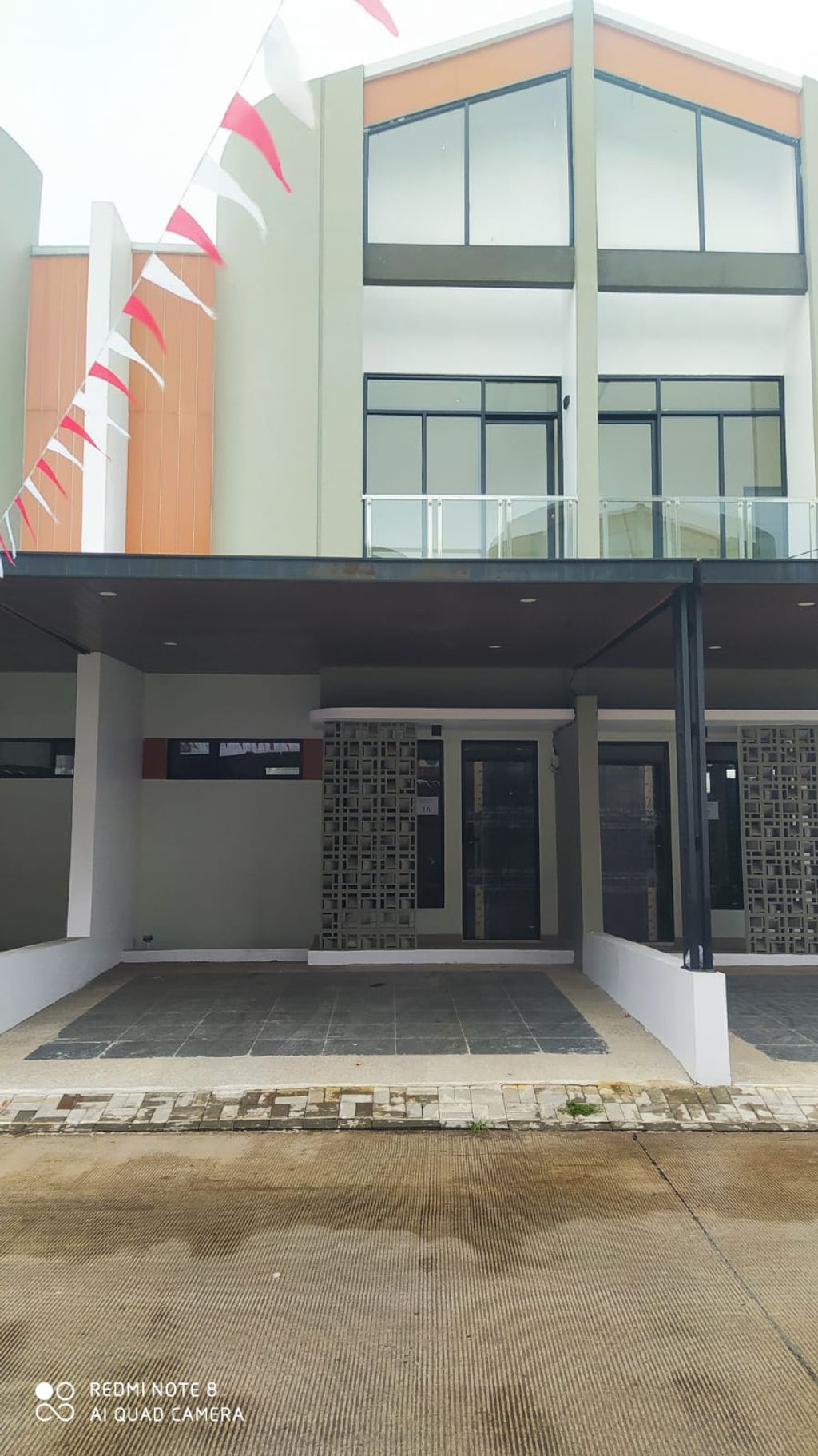 foto tampak rumah tipe 60 Compact 3 Kamar HC (711) perumahan G-Land Ciwastra Park 2