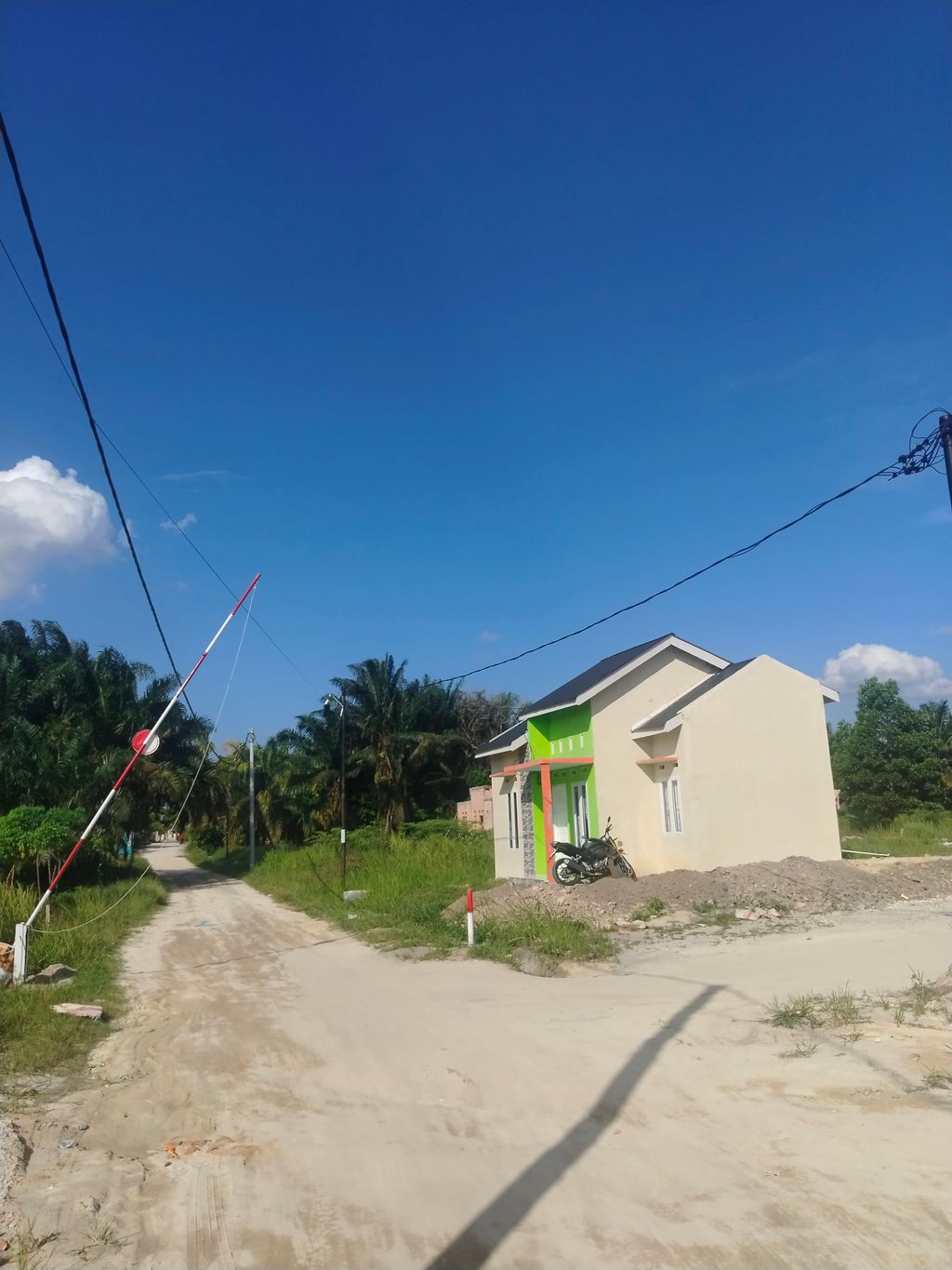 foto gerbang perumahan VILLA WINDARO PERSADA II