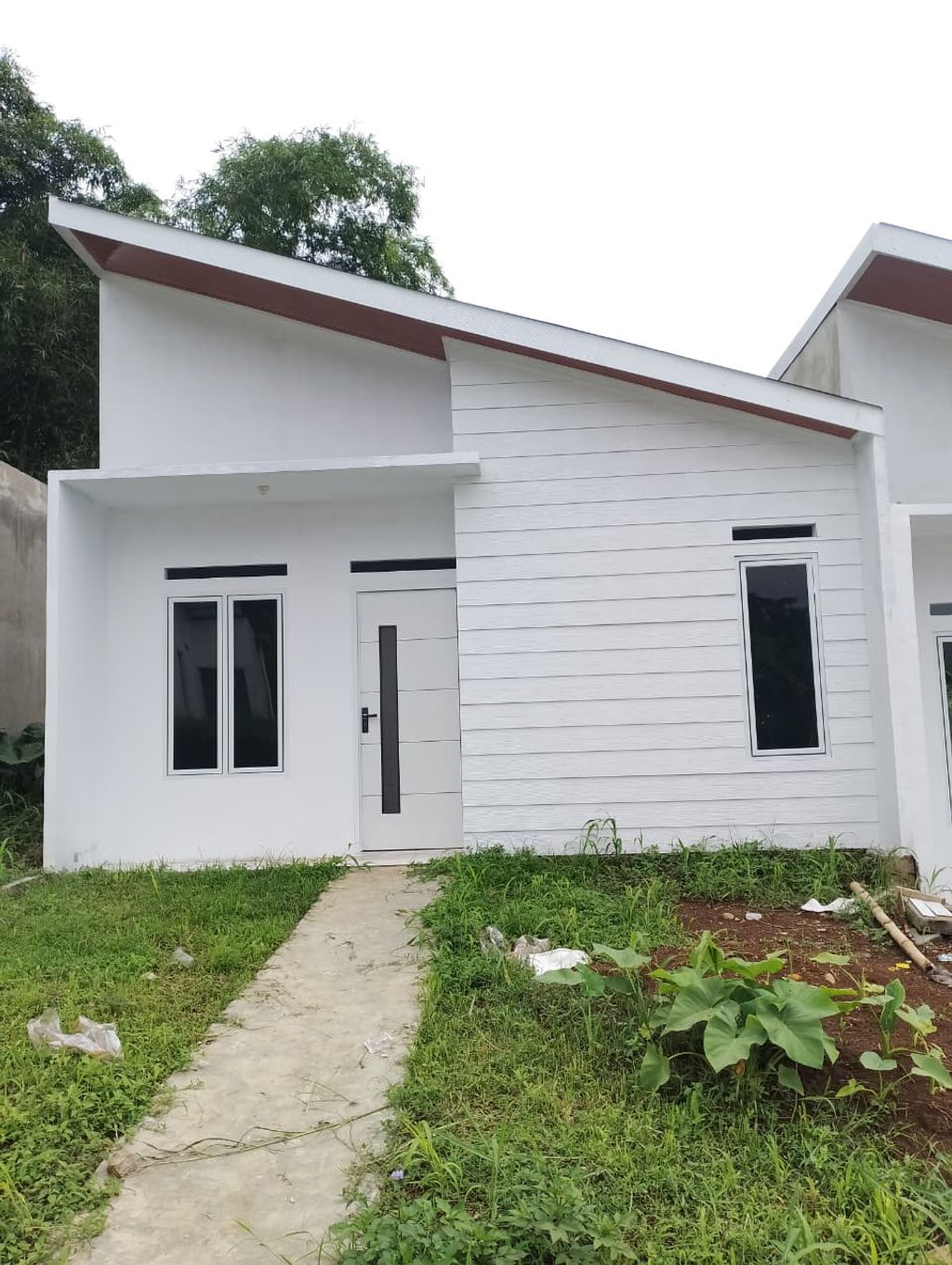foto tampak rumah tipe 30/60 perumahan CIMANDE RESIDENCE