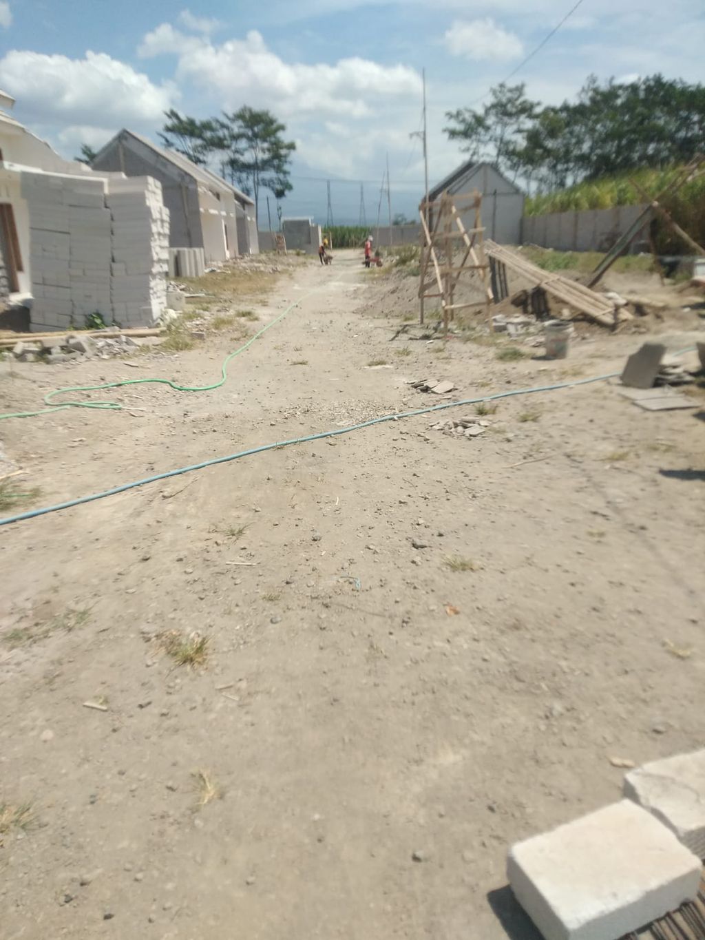 foto posisi tengah perumahan GRAHA IRFAI RESIDENCE 2