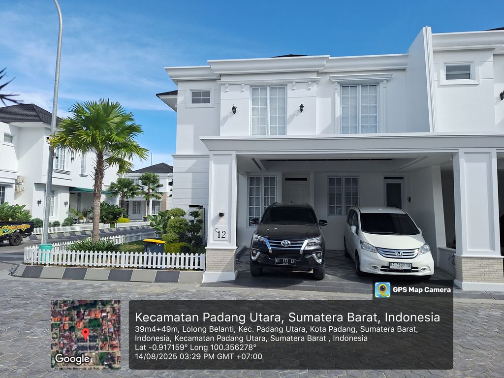 foto tampak rumah tipe 183/167 perumahan Mega Asri