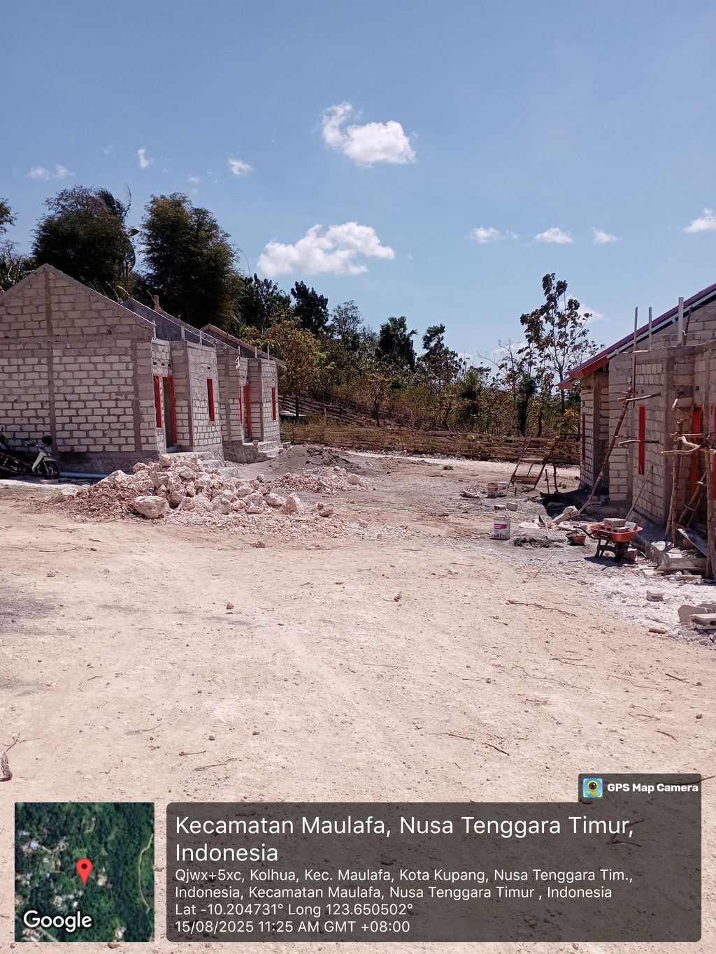 foto posisi tengah perumahan PERUMAHAN CENDANA PETUK