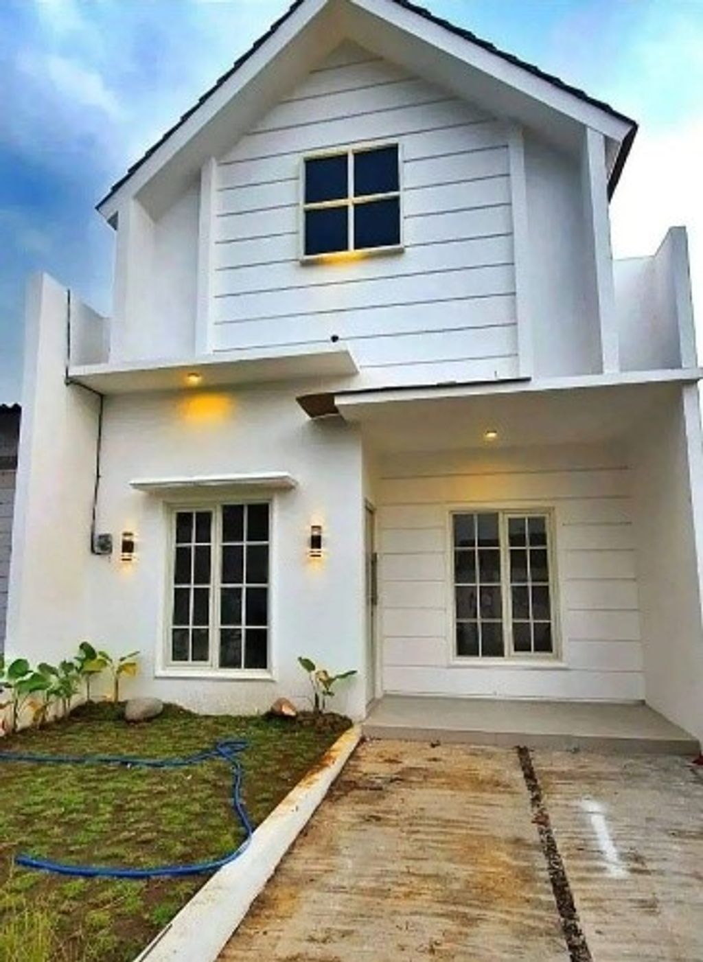 foto tampak rumah tipe 40 perumahan CASTURY RESIDENCE