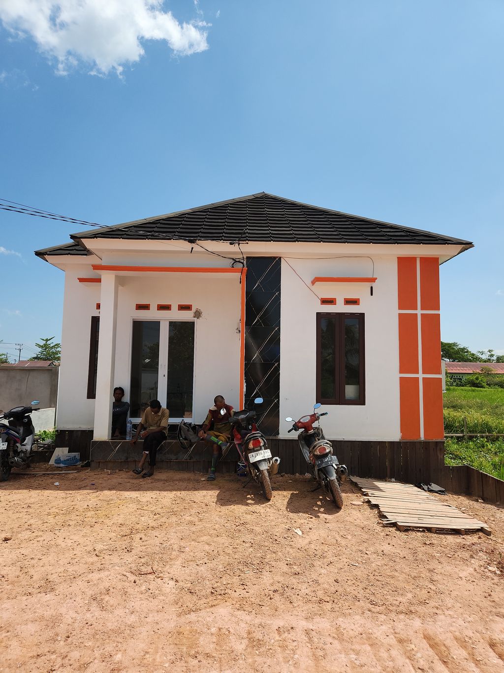 foto contoh rumah perumahan BUMI WAHYU UTAMA 16