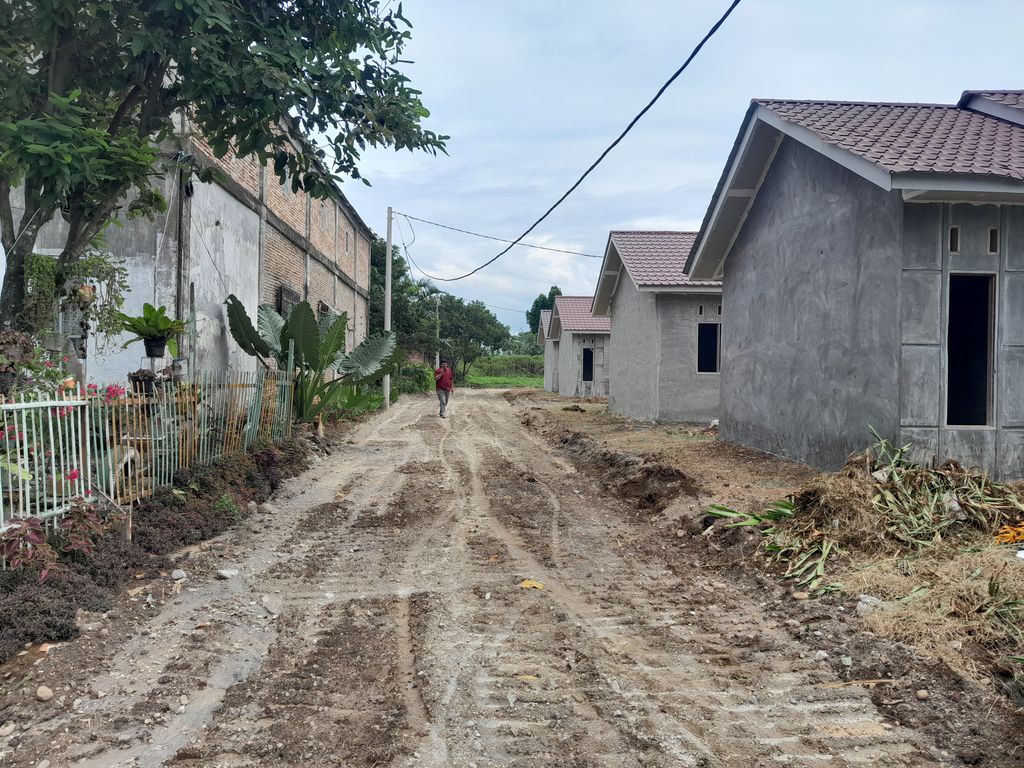 foto posisi tengah perumahan PURI ANOM MINIMALIS II
