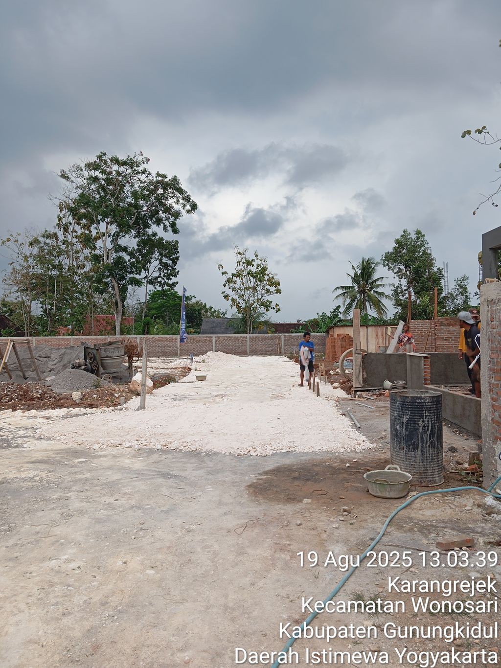 foto posisi tengah perumahan Omaya Hills