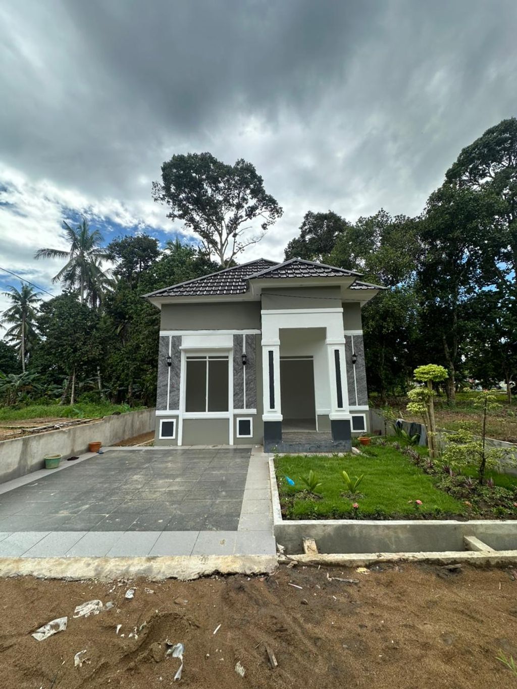 foto tampak rumah tipe EMILY EMERALD 1 perumahan EMILY EMERALD 1