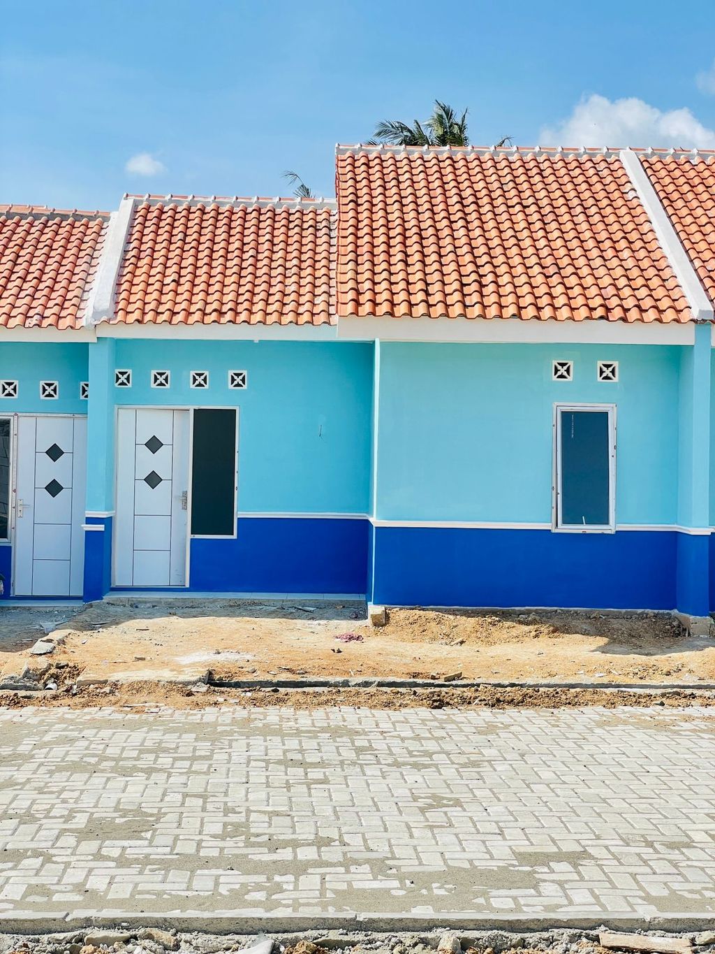 foto tampak rumah tipe 30/60 E75 SUBSIDI perumahan GRAND MAHKOTA SULTAN 4