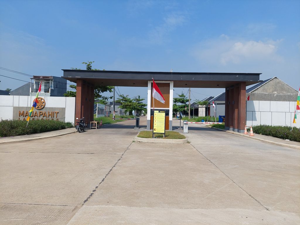 foto gerbang perumahan Cluster Majapahit-Panjibuwono City-Bekasi