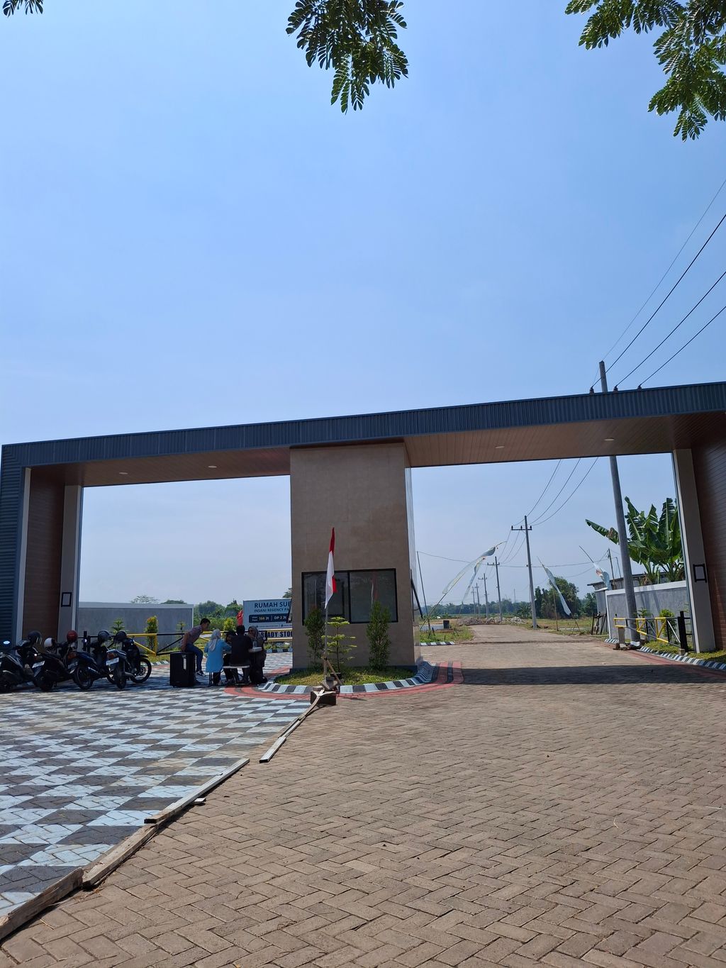 foto gerbang perumahan INSANI REGENCY PASURUAN