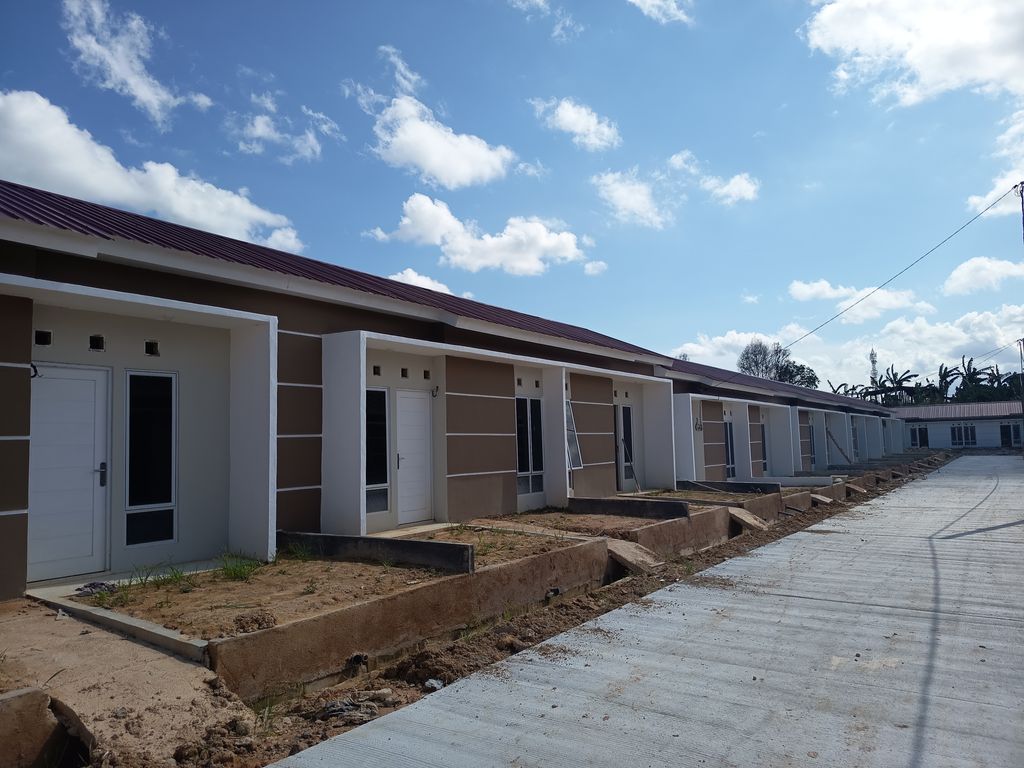 foto contoh rumah perumahan DYRA HARMONIA