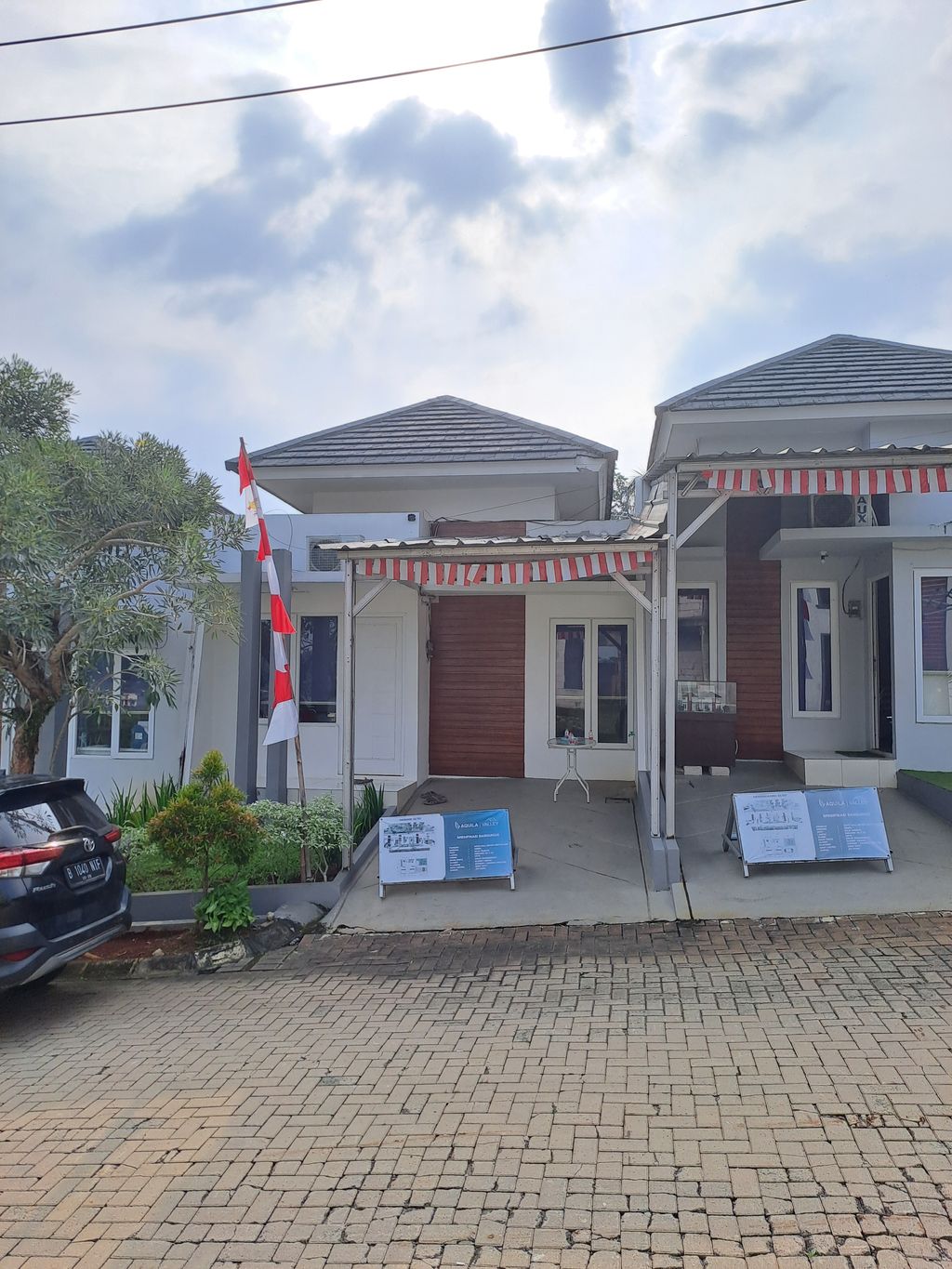 foto contoh rumah perumahan AquilaValley