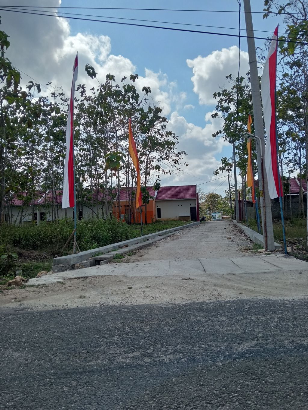 foto gerbang perumahan PERUMAHAN PESONA DEWI FORTUNA 2