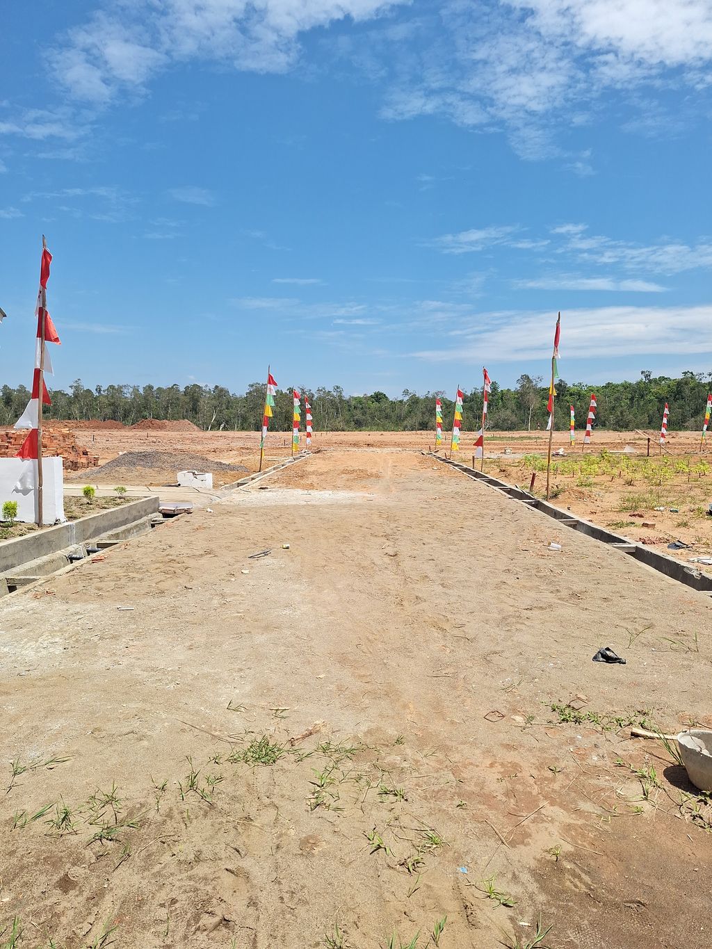 foto posisi tengah perumahan GRAND KENCANA UTAMA CLUSTER BALI I