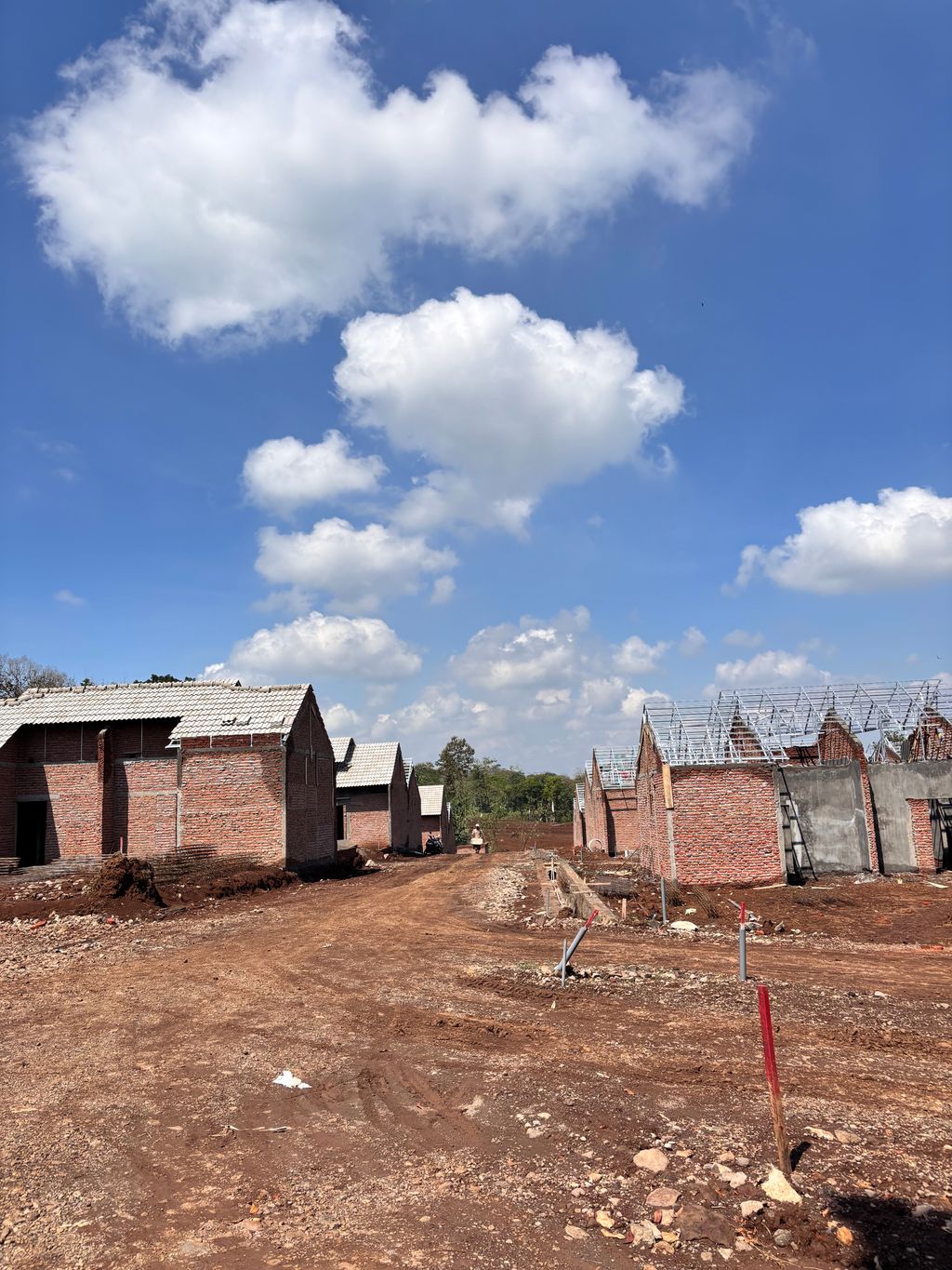 foto gerbang perumahan Graha Pesona Lawang