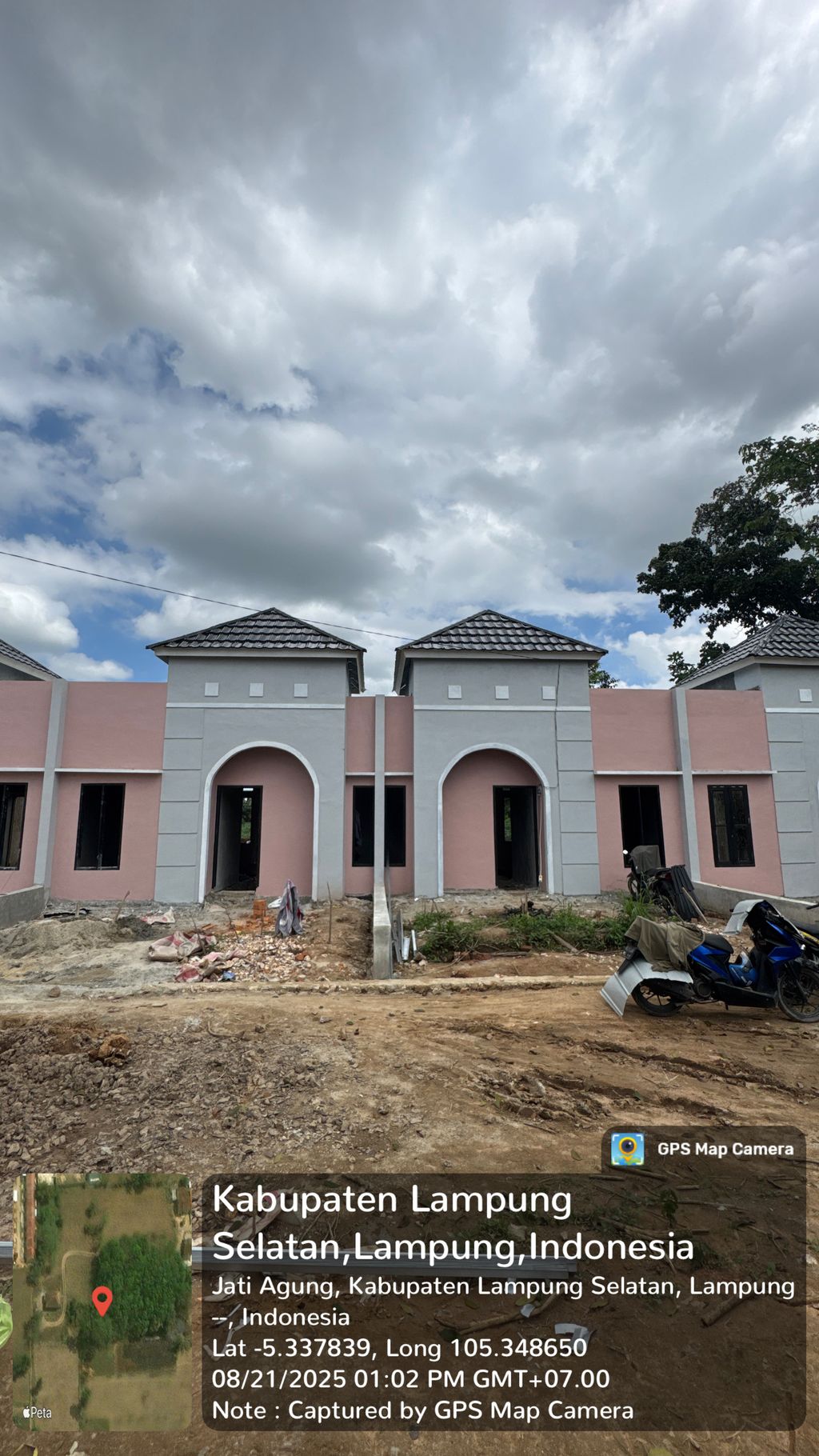 foto contoh rumah perumahan PERUMAHAN DISTRIK 60