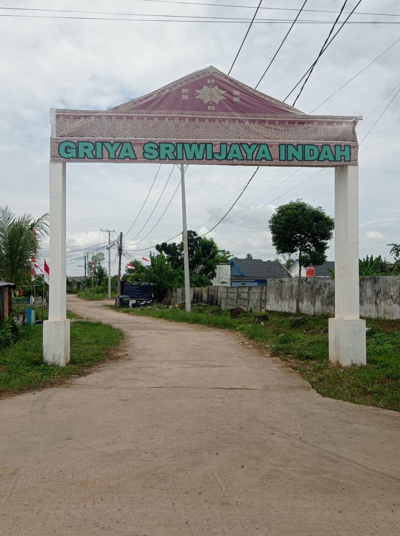 foto gerbang perumahan GRIYA SRIWIJAYA INDAH