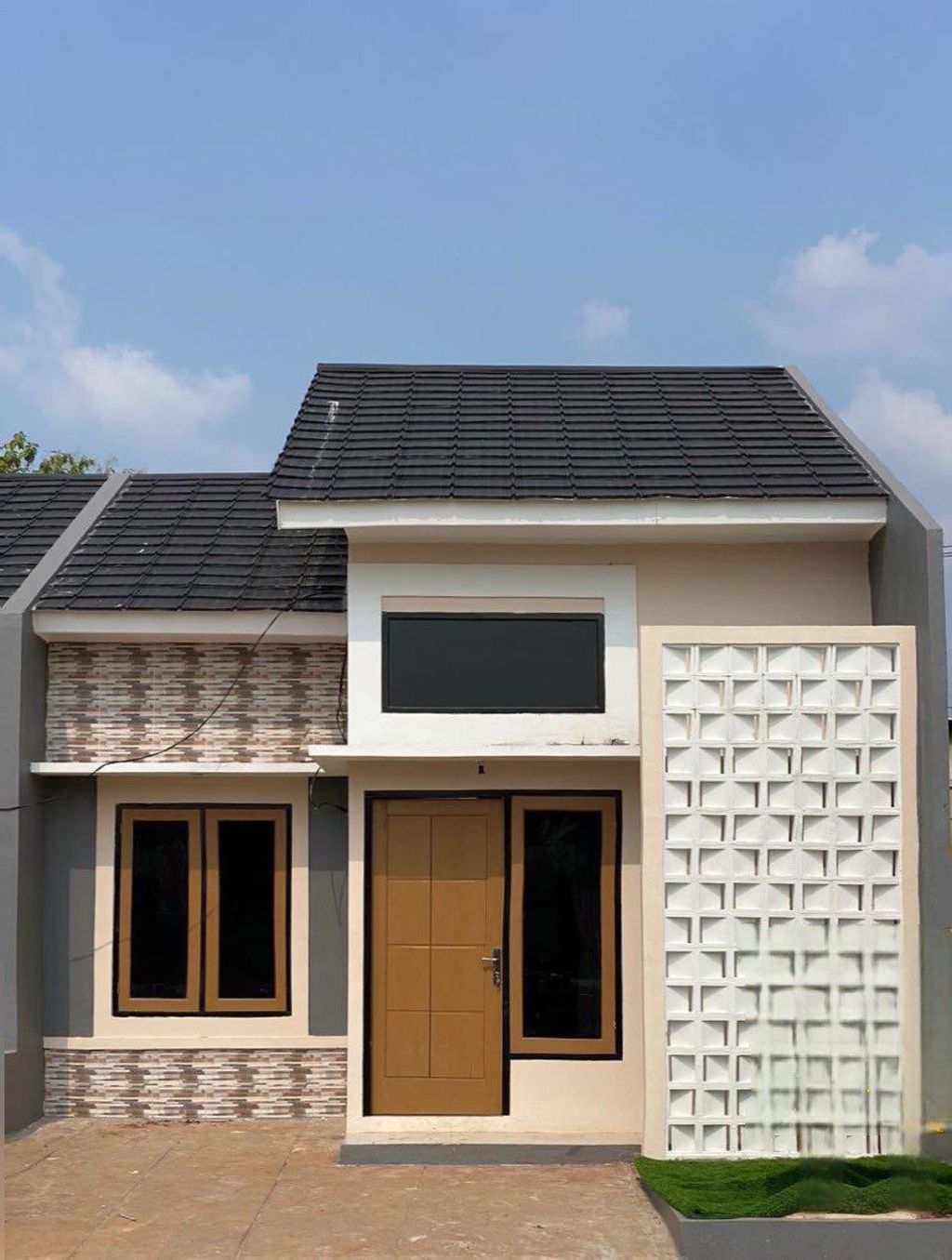 foto tampak rumah tipe 36/83 perumahan BUMI BERLIAN LEYANGAN 2