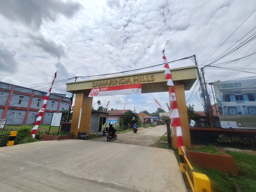 foto gerbang perumahan Samarinda Hills