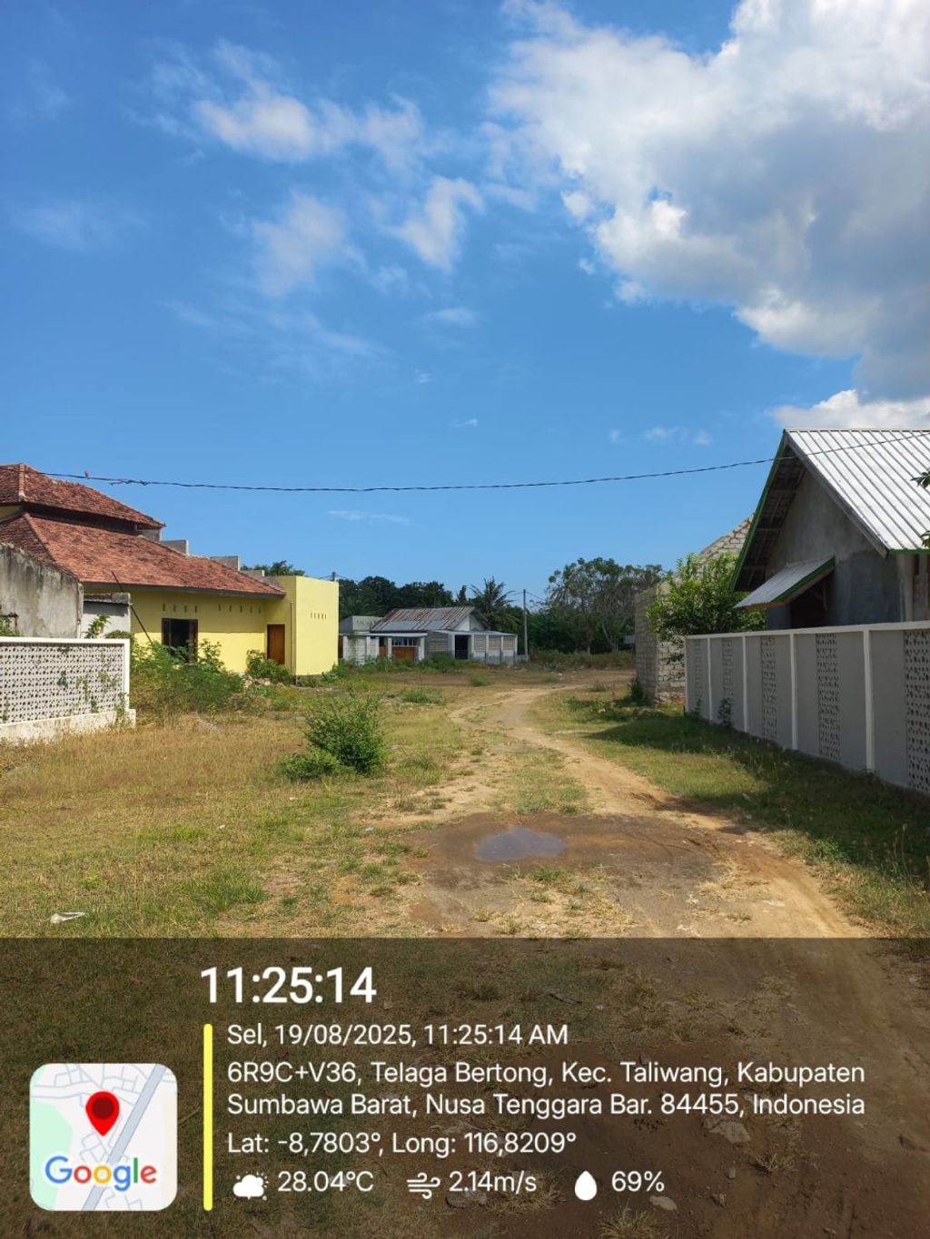 foto gerbang perumahan SAVIA VILLAGE