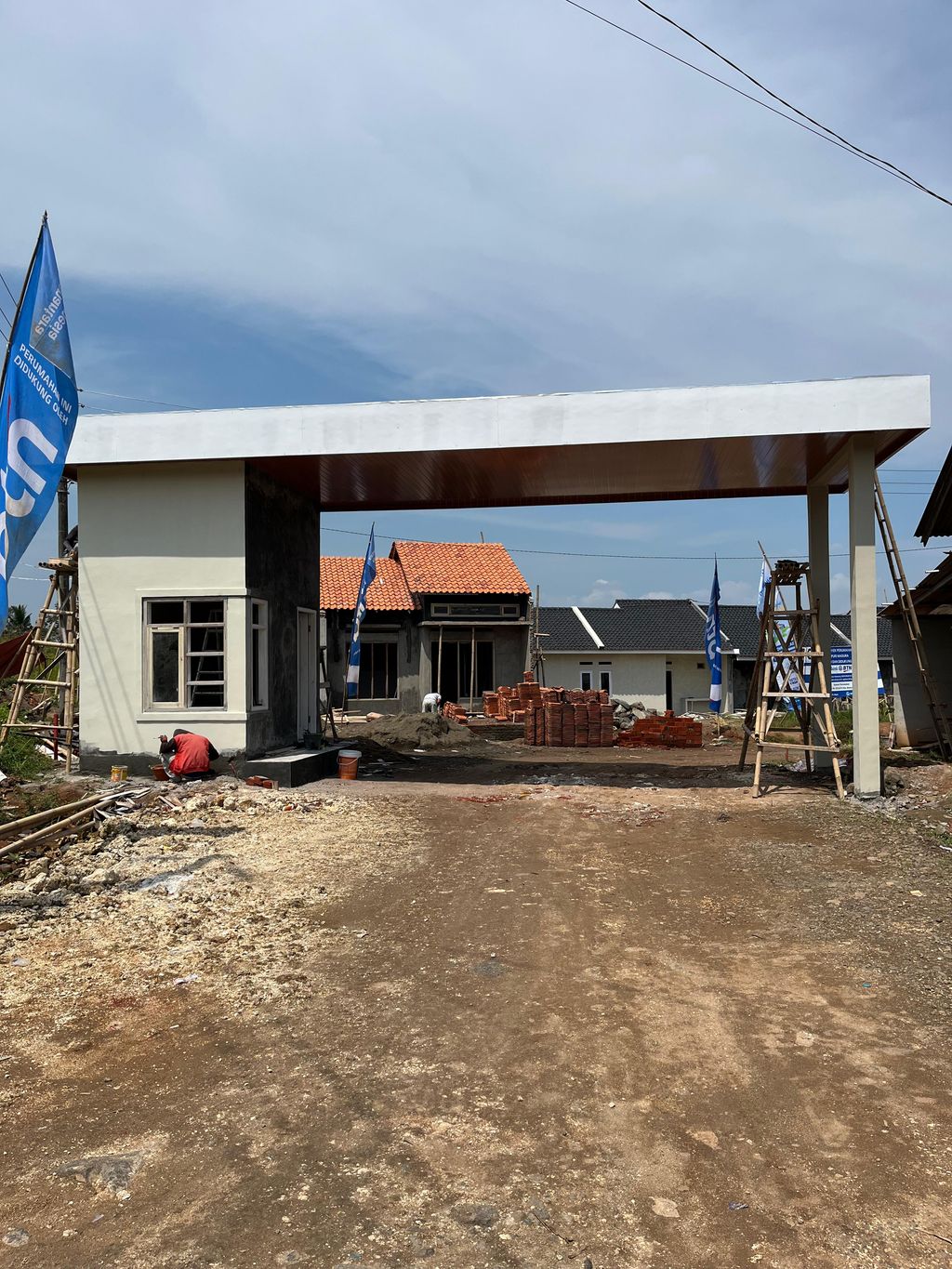 foto gerbang perumahan PURI MADURA