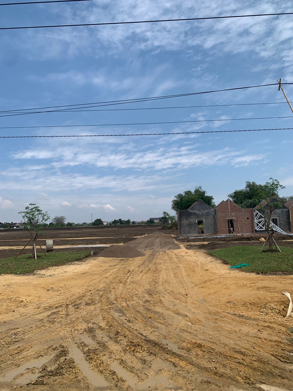 foto gerbang perumahan GRAND ROYAL CERME 2A