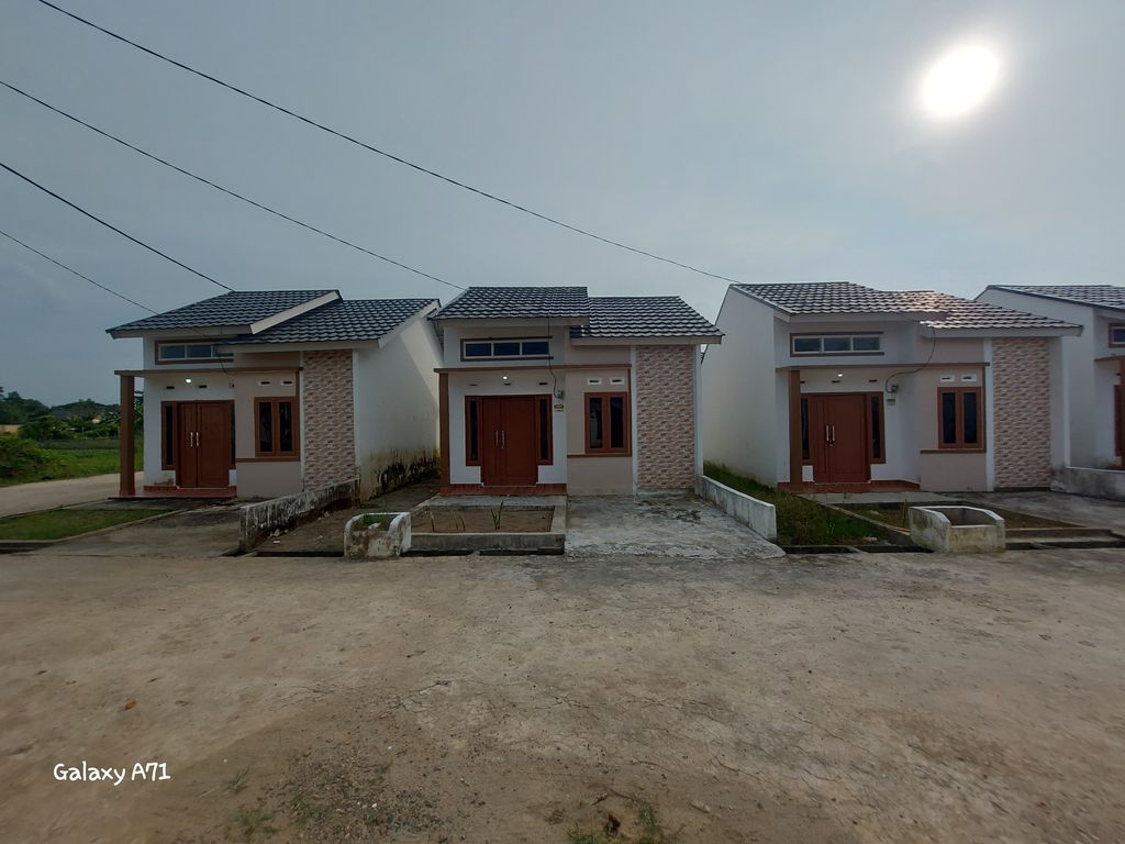 foto posisi tengah perumahan QUEEN ATHALLA RESIDENCE 1E