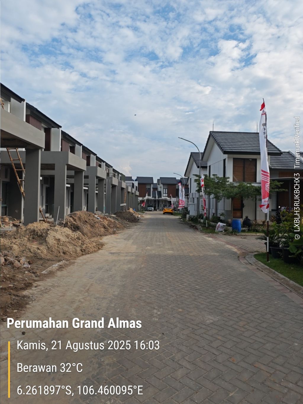 foto posisi tengah perumahan GRAND ALMAS RESIDENCE (2)