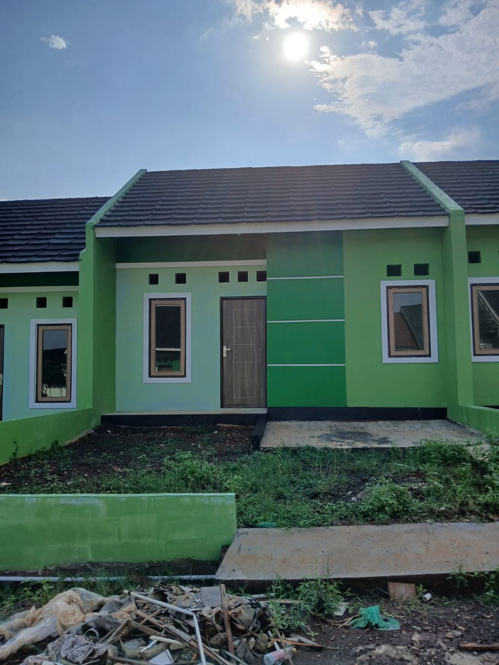 foto tampak rumah tipe D8 perumahan Griya Ayu Residence Geneng