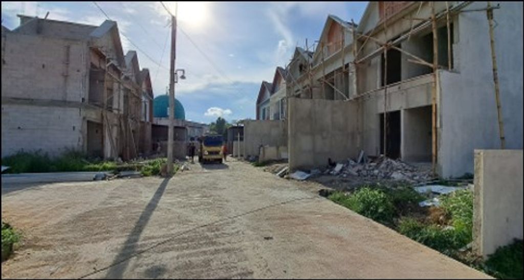 foto posisi tengah perumahan CLUSTER BUKIT FORESTA CISEENG