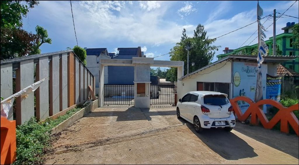 foto gerbang perumahan CLUSTER BUKIT FORESTA CISEENG