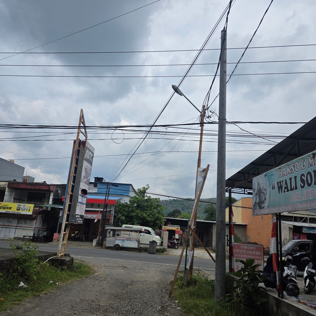 foto gerbang perumahan LATKHA RESIDENCE